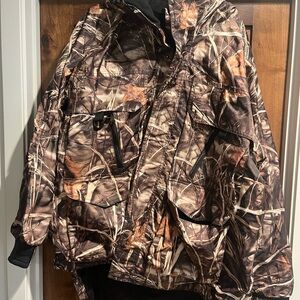 NEW XL Camouflage Hunting Jacket